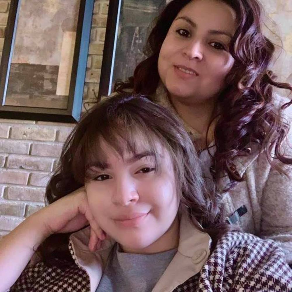 Meet your Posher, Iris